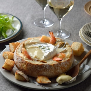 国産チーズ★カマンベールチャウダーのブレッドボウル